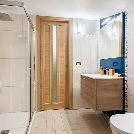 Курортный комплекс Happy Village 4*