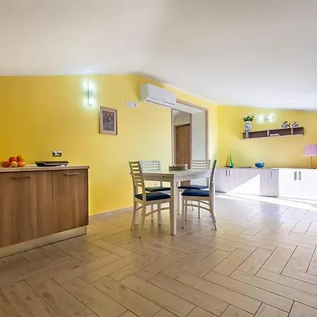 Resort Happy Village